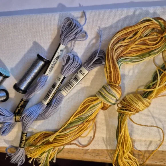 Embroidery - Frank Lloyd Wright -Counted Cross-Stitch kit-Fountain Art Glass - - Picture 4 of 5